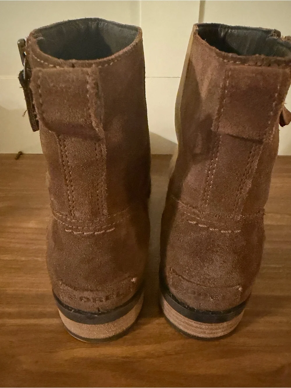 Sorel Chelsea Brown Leather Ankle Boots with Side Zipper
